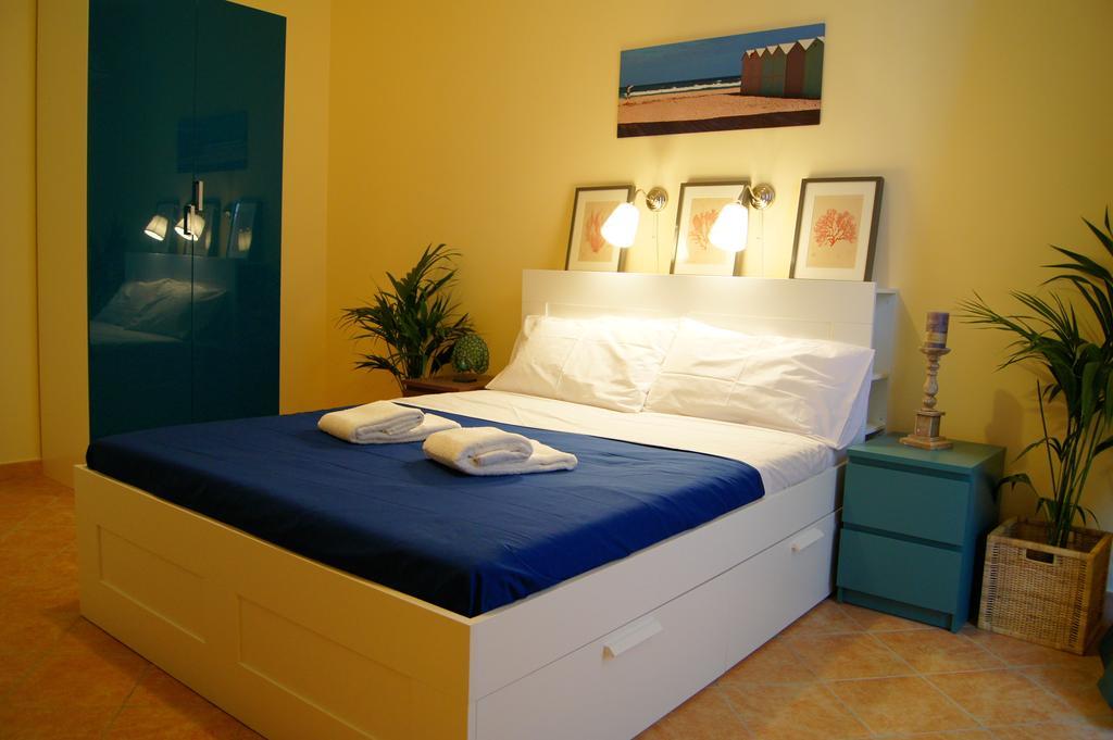 La Fabbrica Del Vicere Appartement Palermo Kamer foto